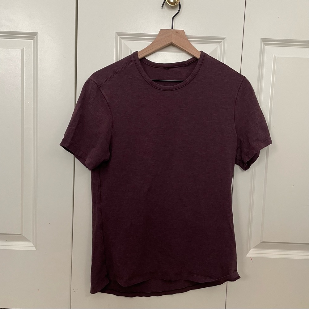 Lululemon Tee / Size S / Maroon-Plum